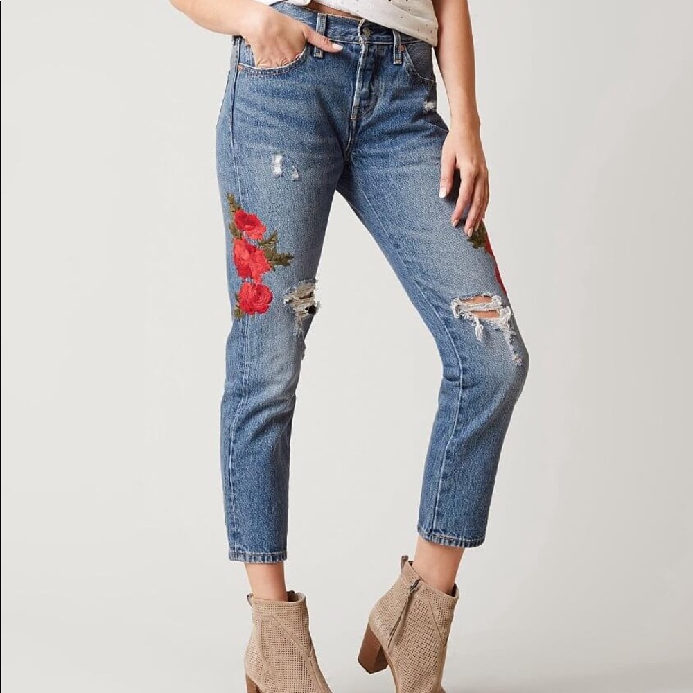 Levi’s 501 tapered NWT floral